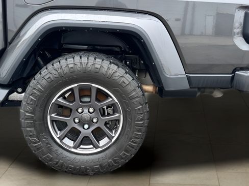 Used 2021 Jeep Gladiator Overland w/ LED Lighting Group AWD/4WD image 36
