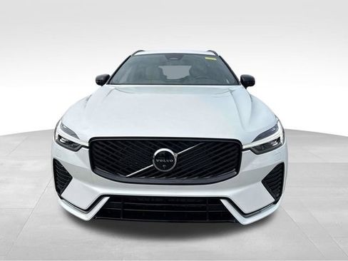 New 2026 Volvo XC60 B5 Plus w/ Climate Package AWD/4WD image 2