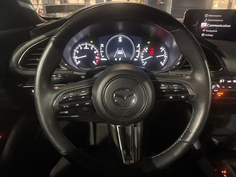 Used 2024 MAZDA MAZDA3 Hatchback w/Premium Plus Pkg image 9