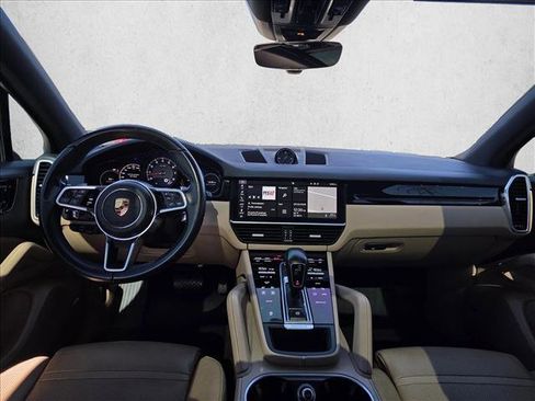 Used 2019 Porsche Cayenne w/ Premium Plus Package image 16