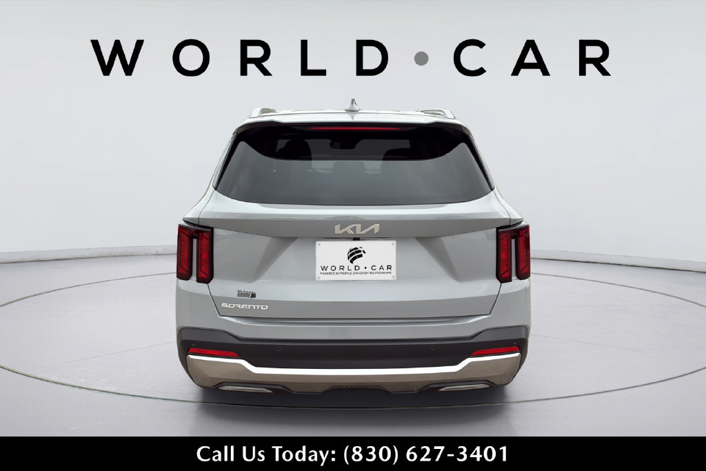 Used 2026 Kia Sorento S FWD image 6