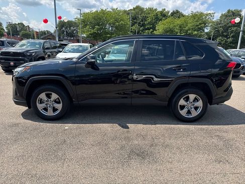 Used 2025 Toyota RAV4 XLE w/ Convenience Package AWD/4WD image 4