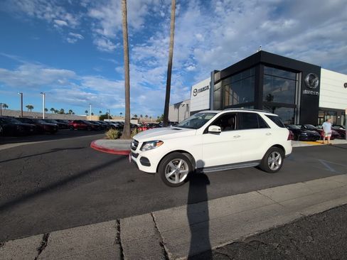 Used 2016 Mercedes-Benz GLE 350 image 3