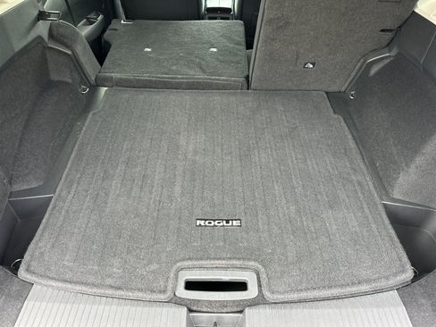 Used 2024 Nissan Rogue S AWD/4WD image 14