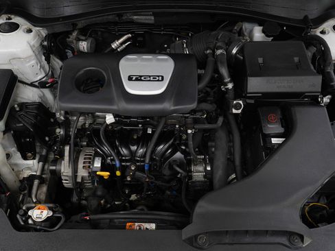 Used 2017 Kia Optima LX image 28