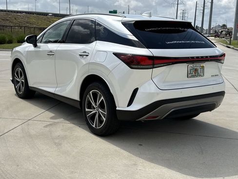Used 2025 Lexus RX 350 Premium w/ Accessory Package (Z1) FWD image 10