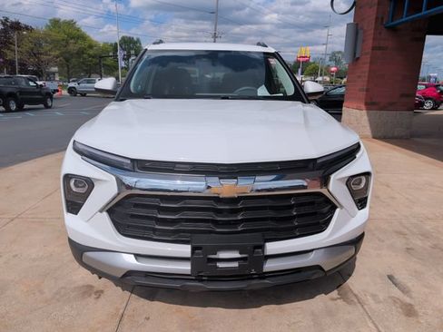 Used 2025 Chevrolet TrailBlazer LT AWD/4WD image 10