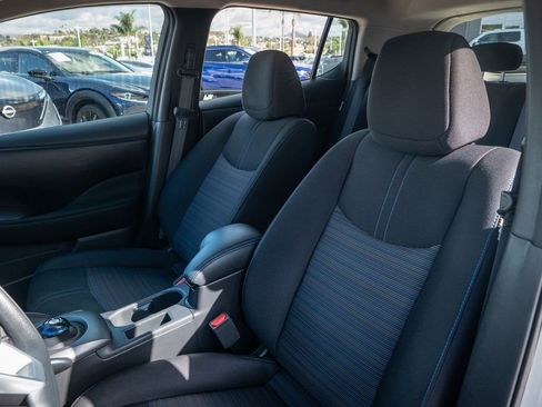 Used 2024 Nissan Leaf S image 15