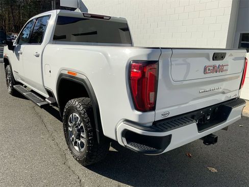 Certified 2022 GMC Sierra 2500 AT4 image 32