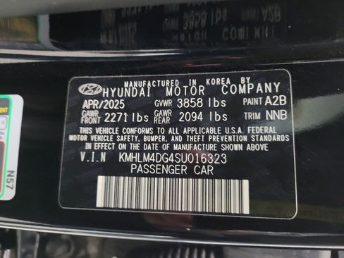 Used 2025 Hyundai Elantra Sport FWD image 33