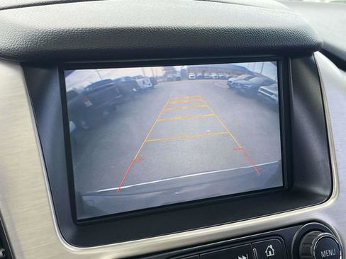 Used 2015 GMC Yukon XL Denali w/ Premium Package image 35