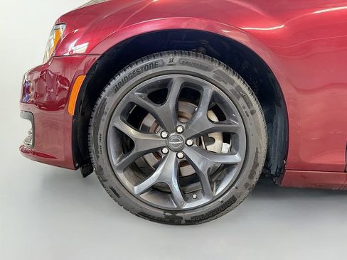 Used 2023 Chrysler 300 S w/ Comfort Group RWD image 32