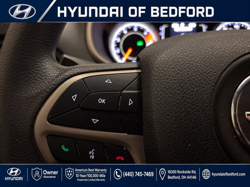 Used 2018 Jeep Cherokee Latitude AWD/4WD image 18