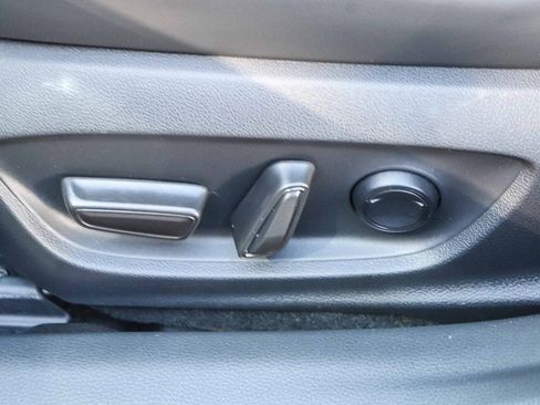 Used 2023 Toyota Prius Prime Premium image 25