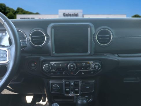 Used 2023 Jeep Wrangler Unlimited Sahara w/ Cold Weather Group AWD/4WD image 21