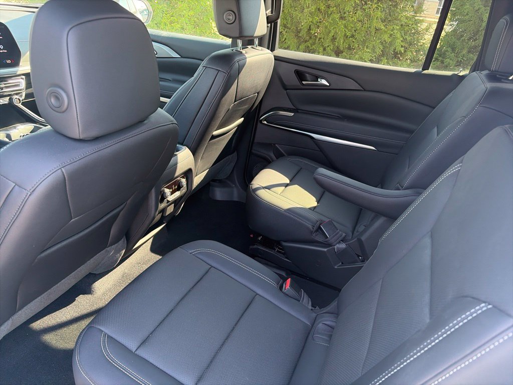 Used 2026 Chevrolet Traverse LT w/ Driver Confidence Package AWD/4WD image 11