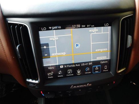 Used 2017 Maserati Levante w/ Luxury Package image 29