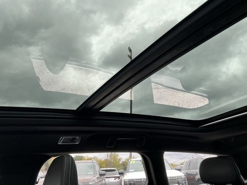 Used 2019 Volvo V90 T5 R-Design w/ Advanced Package image 26