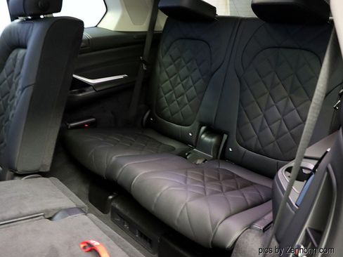 Used 2026 BMW X7 xDrive40i w/ Executive Package image 20