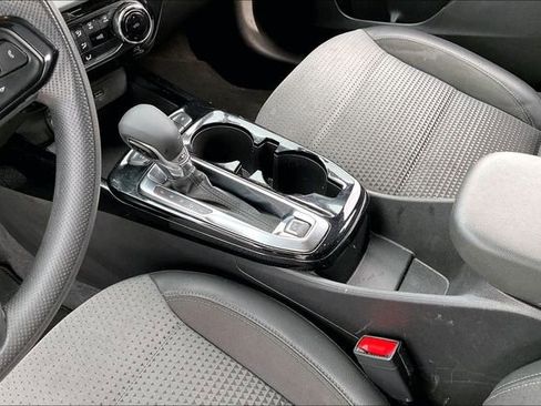 Used 2025 Chevrolet Trax LT image 13