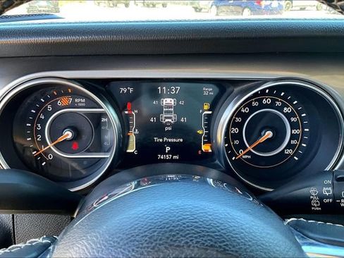 Used 2020 Jeep Wrangler Unlimited Sahara image 22