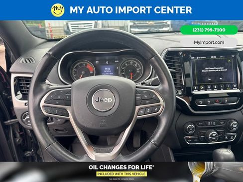 Used 2021 Jeep Cherokee High Altitude AWD/4WD image 16