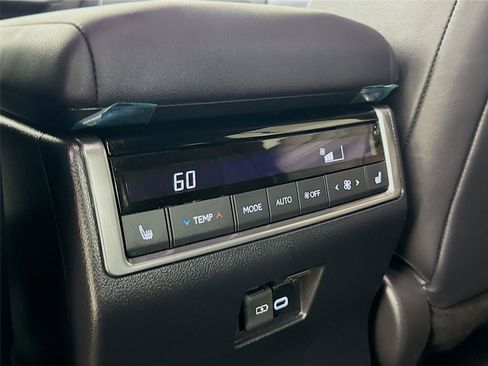 Used 2024 Lexus GX 550 w/ Accessory Package (Z1) AWD/4WD image 27