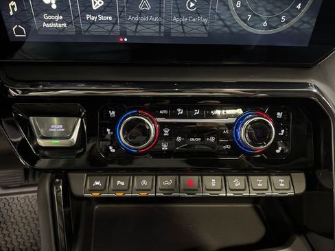 Used 2023 GMC Sierra 1500 AT4X image 22