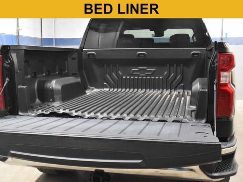 Used 2024 Chevrolet Silverado 1500 LT AWD/4WD image 5