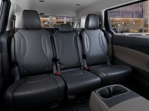 New 2026 Kia Carnival EX FWD image 16