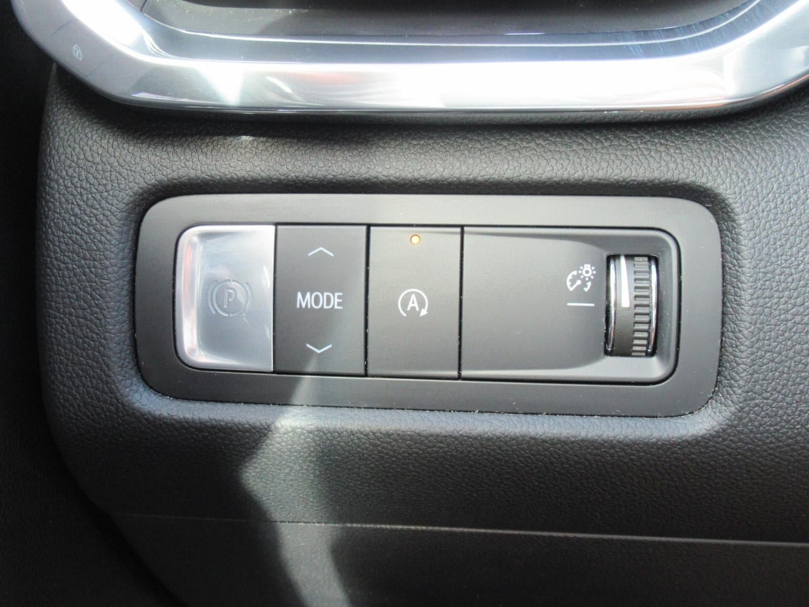 Used 2026 GMC Acadia Elevation w/ Elevation Premium Package FWD image 25