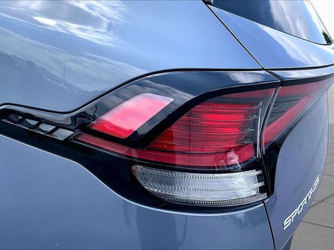 Used 2024 Kia Sportage EX FWD image 28