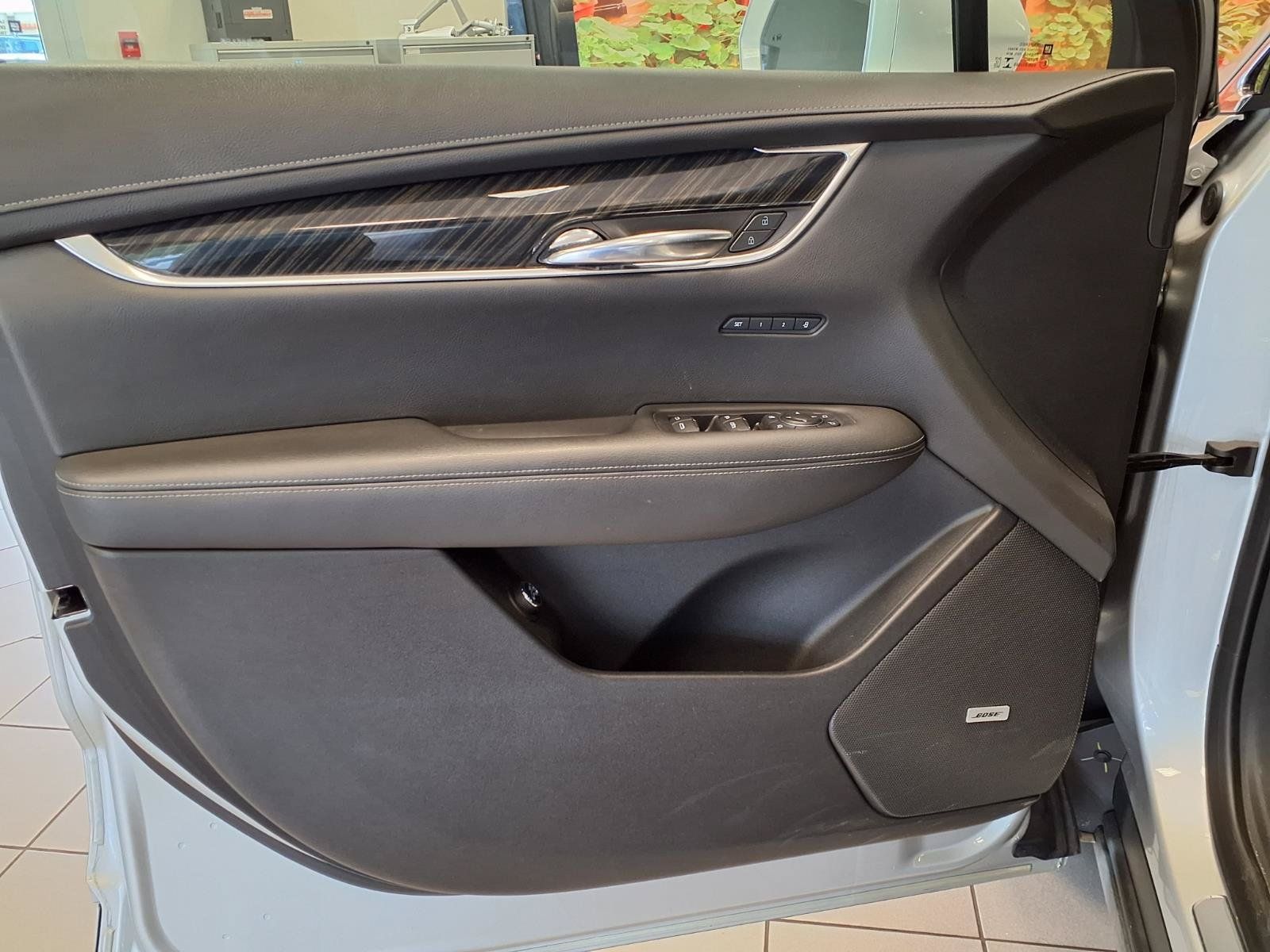Used 2020 Cadillac XT6 Premium Luxury FWD image 22