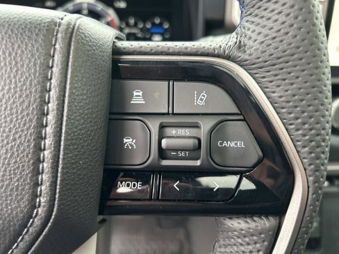 Used 2026 Toyota Sequoia Platinum image 24