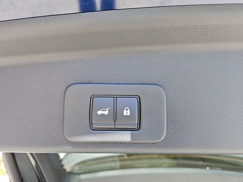 New 2025 Nissan Murano SL image 10