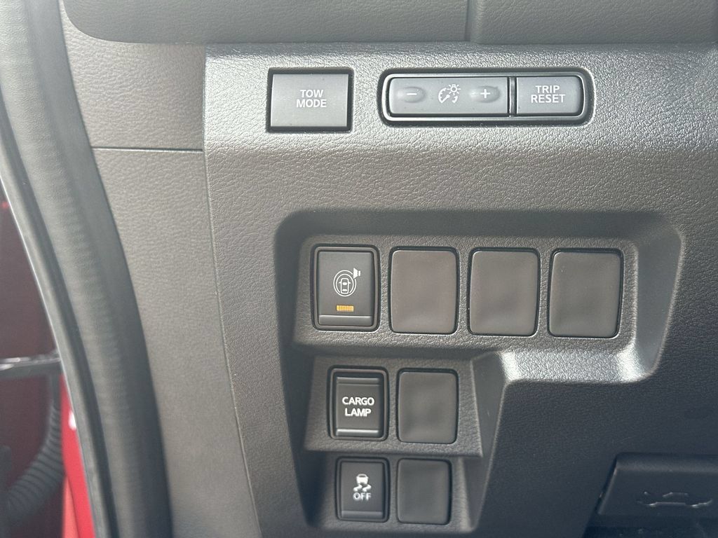 Used 2025 Nissan Frontier Pro-X RWD image 29