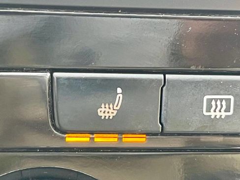 Used 2013 Volkswagen Passat TDI SE image 17