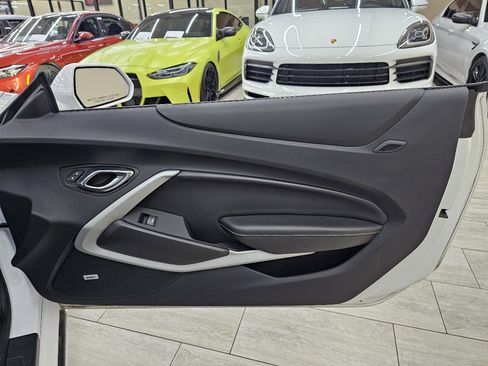 Used 2020 Chevrolet Camaro LT w/ Technology Package image 26