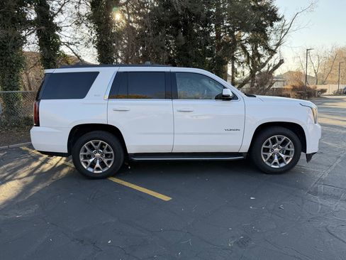 Used 2016 GMC Yukon SLT w/ HD Trailering Package image 15
