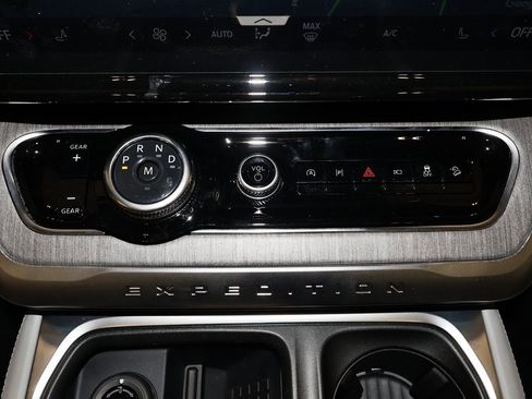 New 2025 Ford Expedition Platinum w/ Platinum Ultimate Package image 30