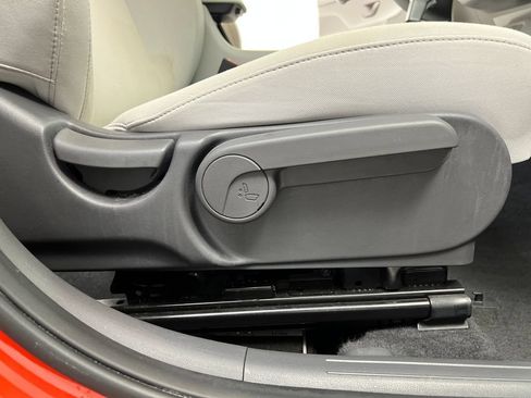 Used 2024 Hyundai Kona SEL AWD/4WD image 29