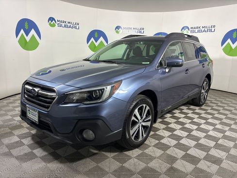 Used 2018 Subaru Outback 3.6R Limited image 3