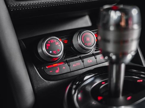 Used 2015 Audi R8 V8 image 50