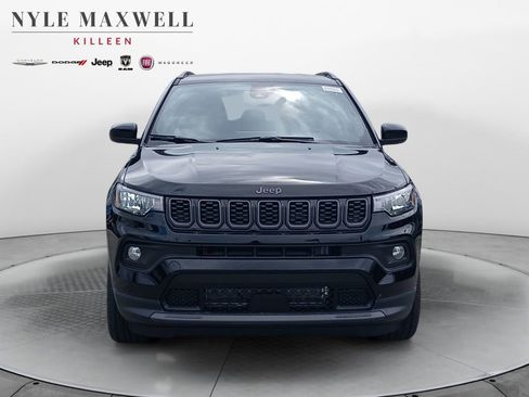 New 2026 Jeep Compass Latitude image 18