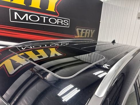 Used 2023 Kia Telluride EX w/ EX Captain's Chair Package AWD/4WD image 5