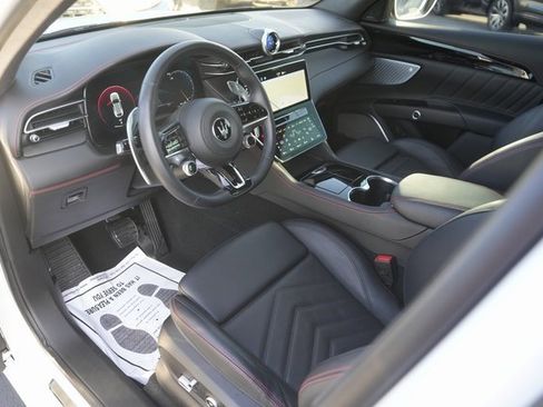 Used 2023 Maserati Grecale Modena image 8