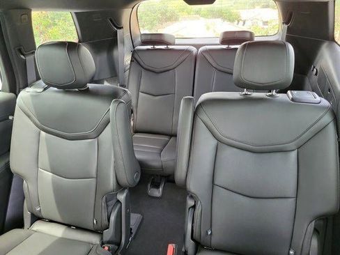 Used 2023 Cadillac XT6 Premium Luxury image 8