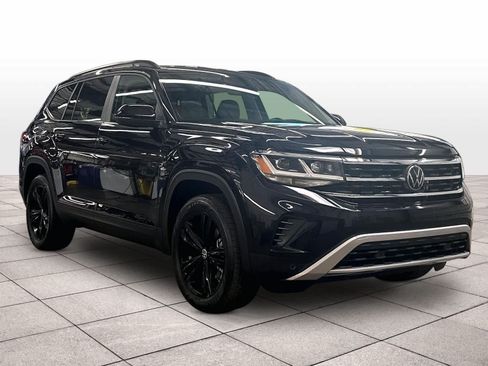 Used 2023 Volkswagen Atlas SE FWD image 3