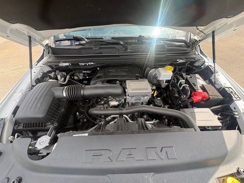 Used 2024 RAM 1500 Laramie AWD/4WD image 29