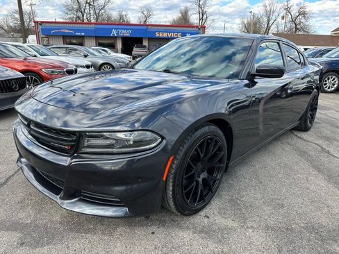 Used 2019 Dodge Charger SXT image 28